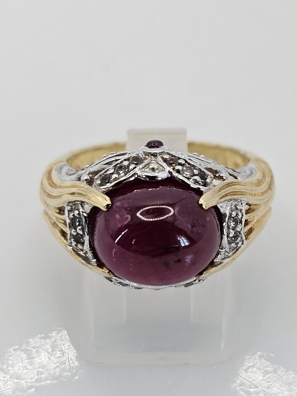 Retired Victoria Wieck Ruby Cabachon Yellow Gold Vermeil Ring Size 9